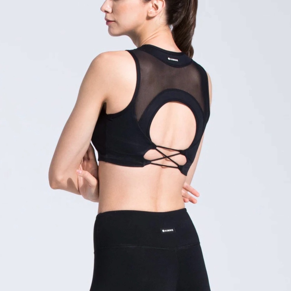 Elegant Black Mesh Back Sports Bra